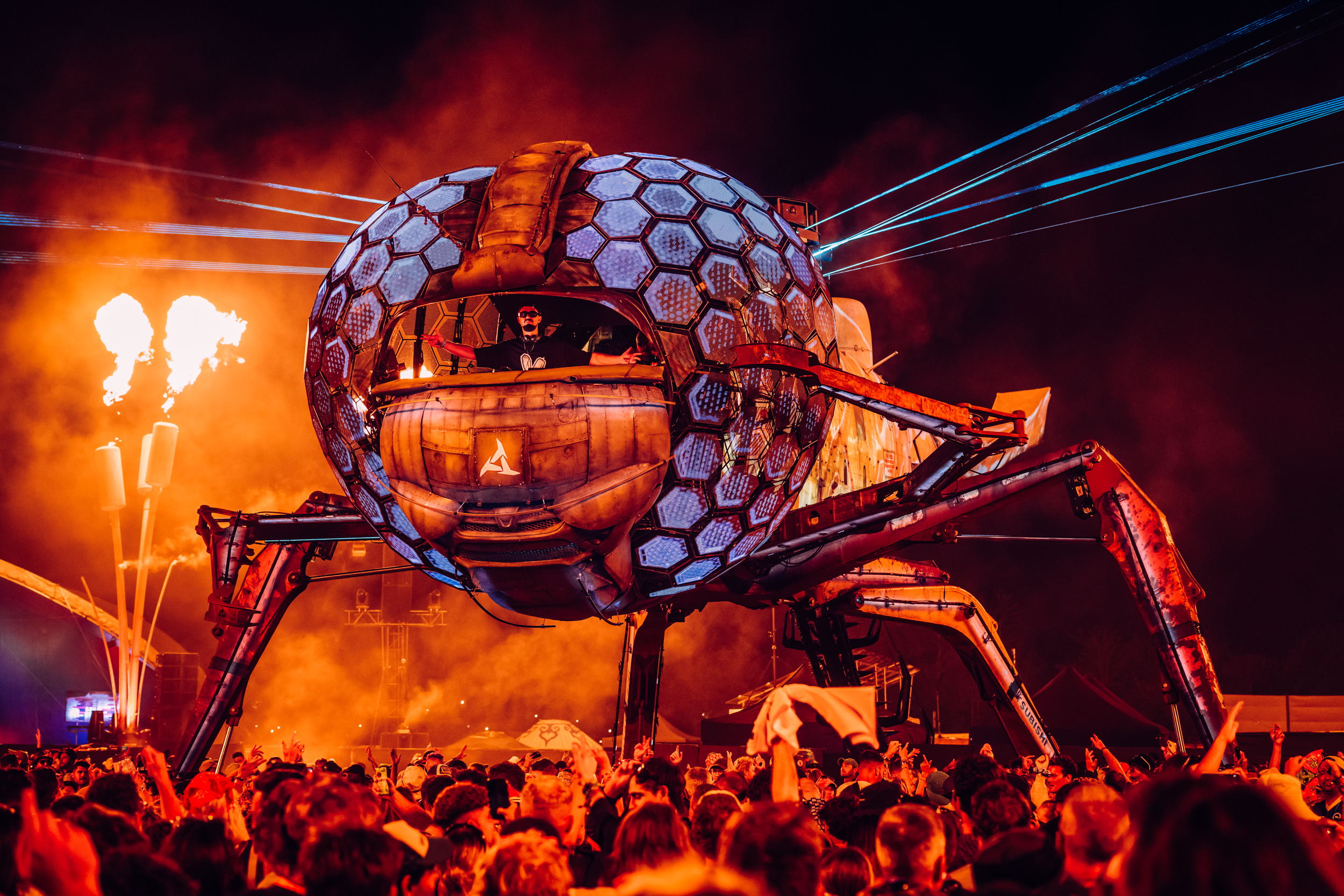 Sennheiser Spectera helps Arcadia's Dragonfly soar at Glastonbury 2025